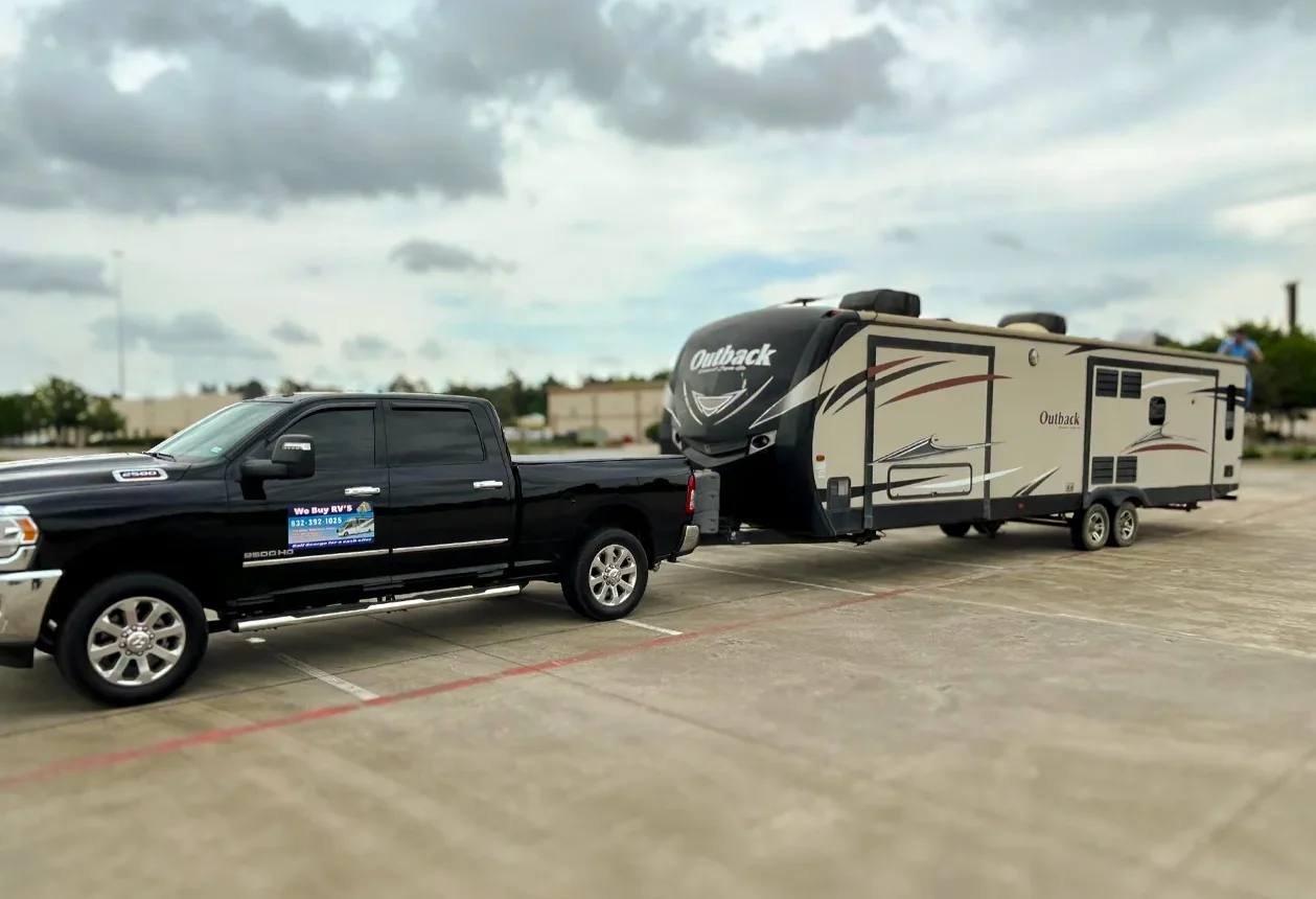 With extensive experience in the RV industry, we know what matters most: speed, transparency, and value. Our team makes selling simple