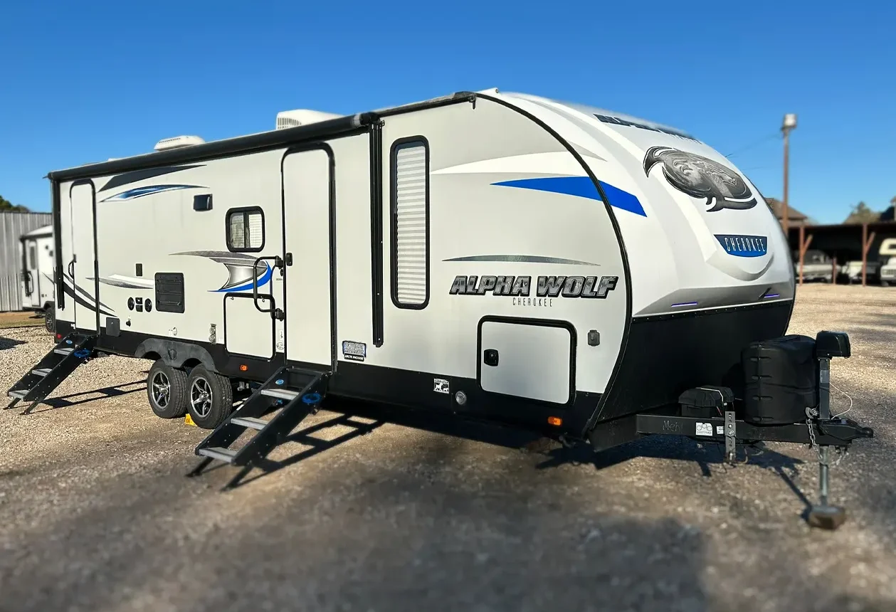 Sell your RV quickly in Texas, Oklahoma, or Arkansas with Texas Tri-State RV Buyer. Get same day cash offers, professional consignment, and trade-in options Maximize Your Return Cash for RV